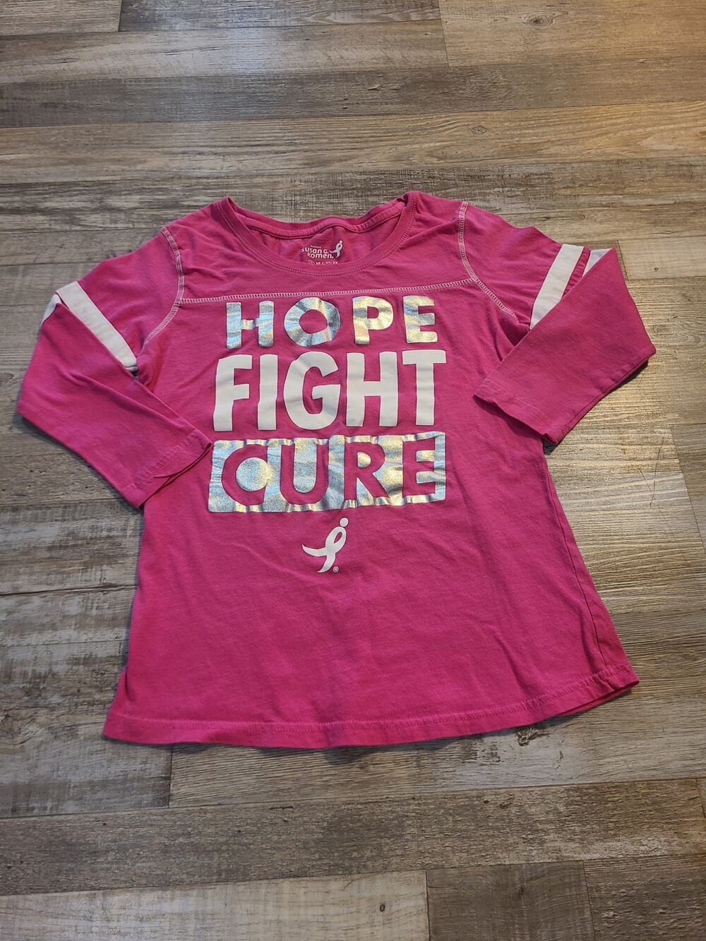 Unknown brand small women's breast cancer awareness tee